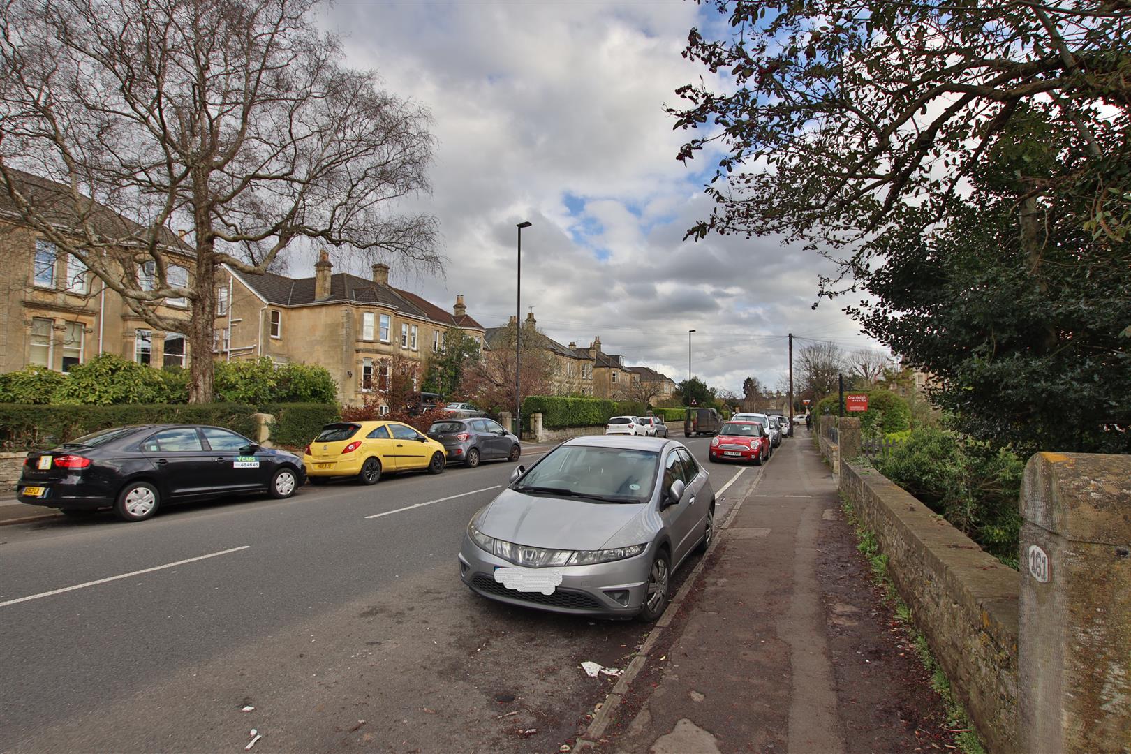 Newbridge Hill, Bath, BA1
